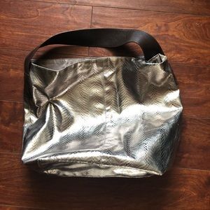 Metallic ion tote